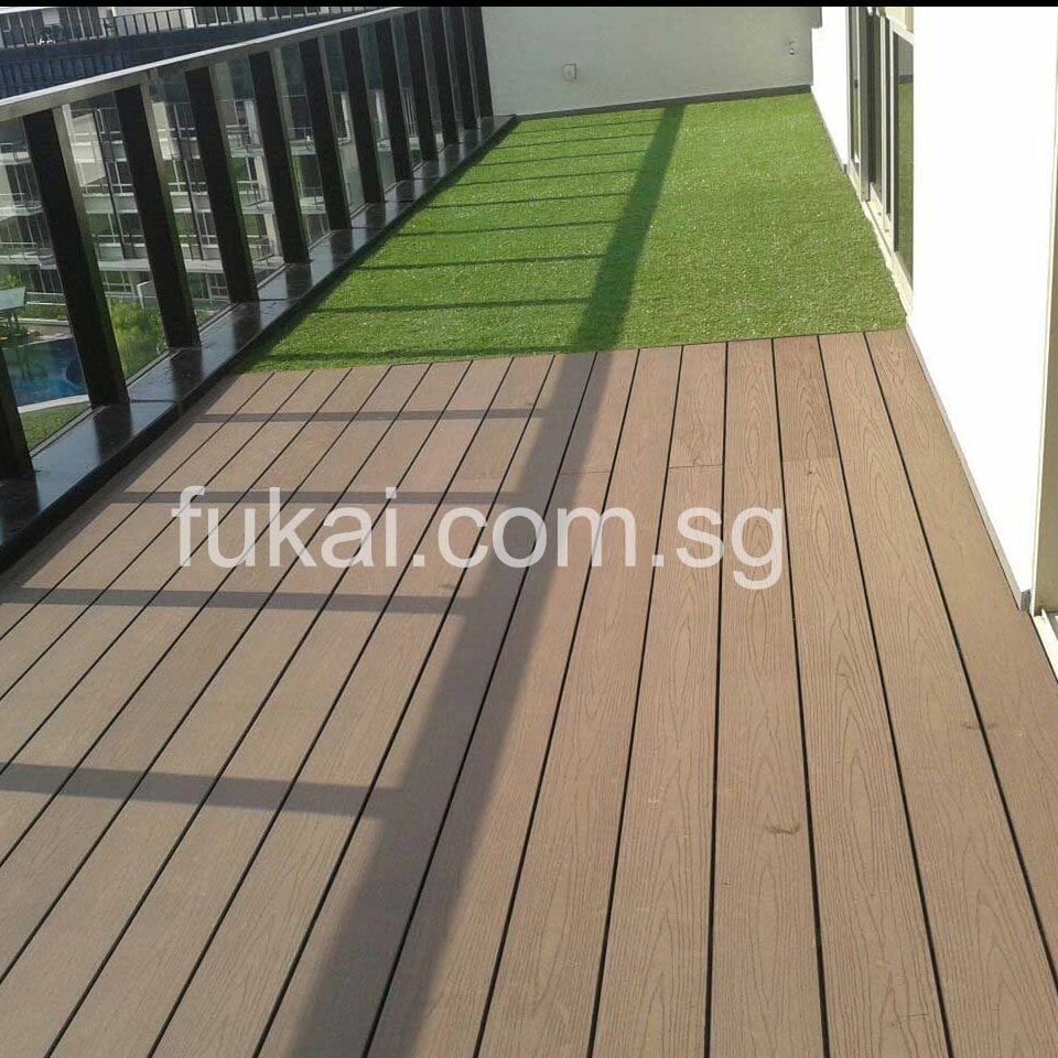 Artficial Green Grass In The Terrace