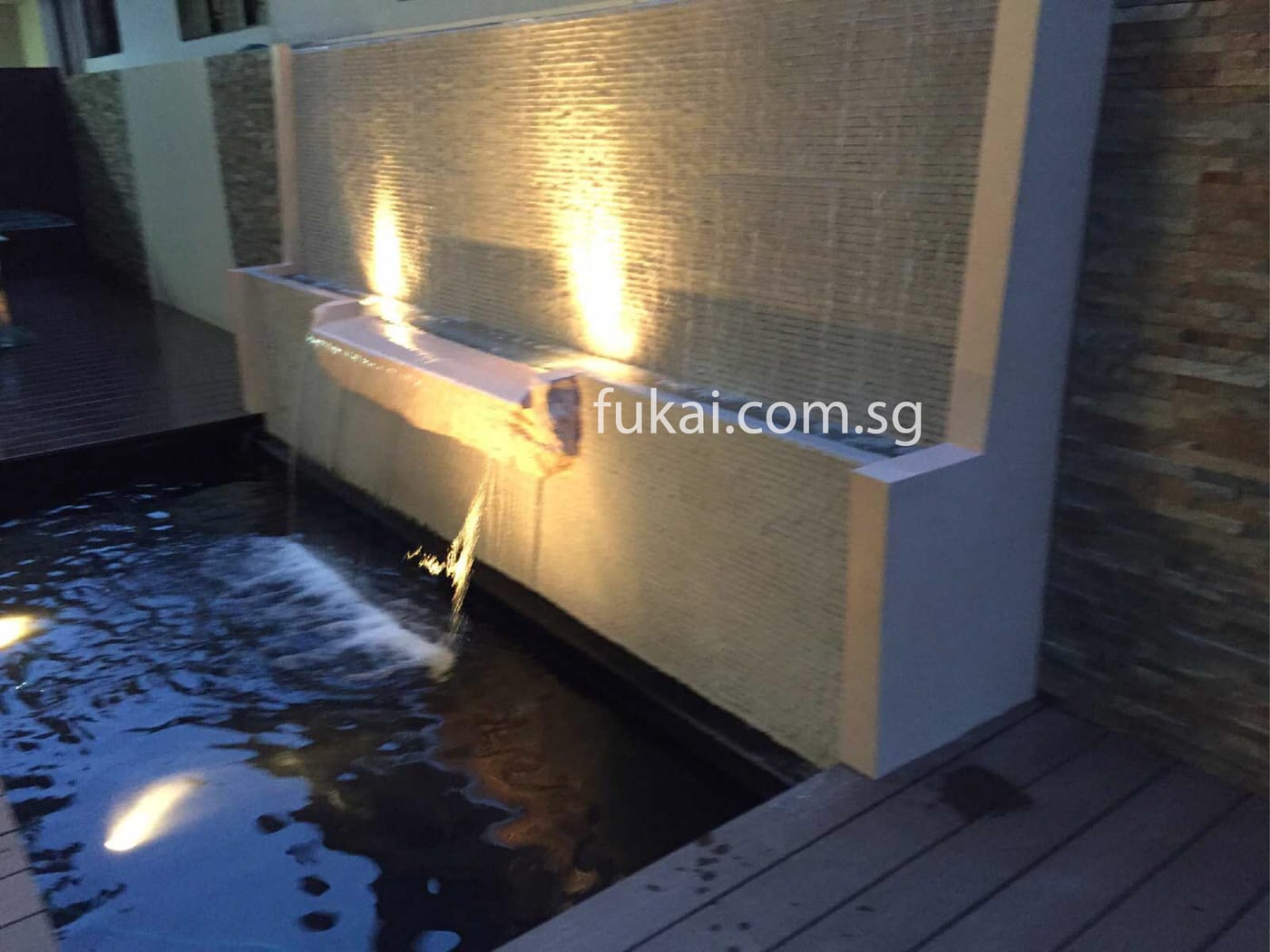Creative Outdoor Wall Water Feature 1