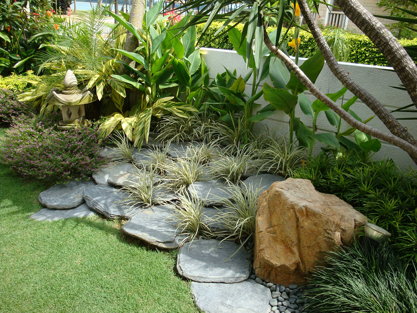 Custom-Design Garden Landscape