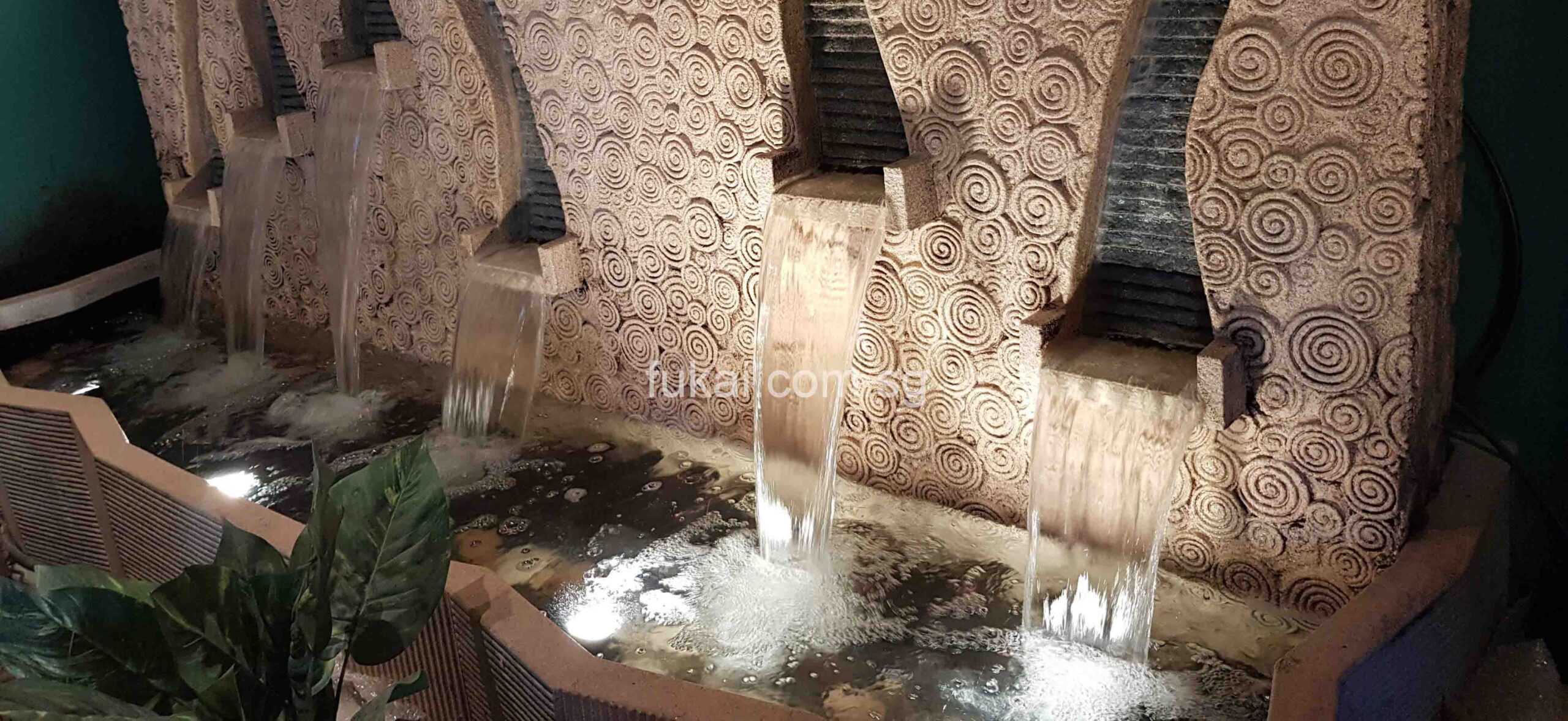 6 Water Features flowing into water feature pond
